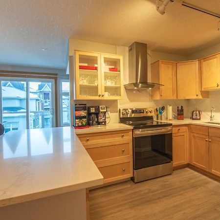 Mountain View 2 Bedroom Condo - WT Top Floor Canmore Esterno foto