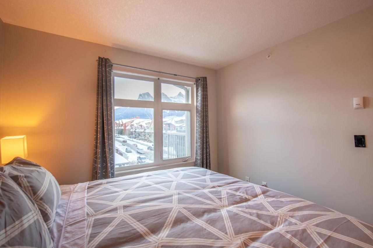 Mountain View 2 Bedroom Condo - WT Top Floor Canmore Esterno foto