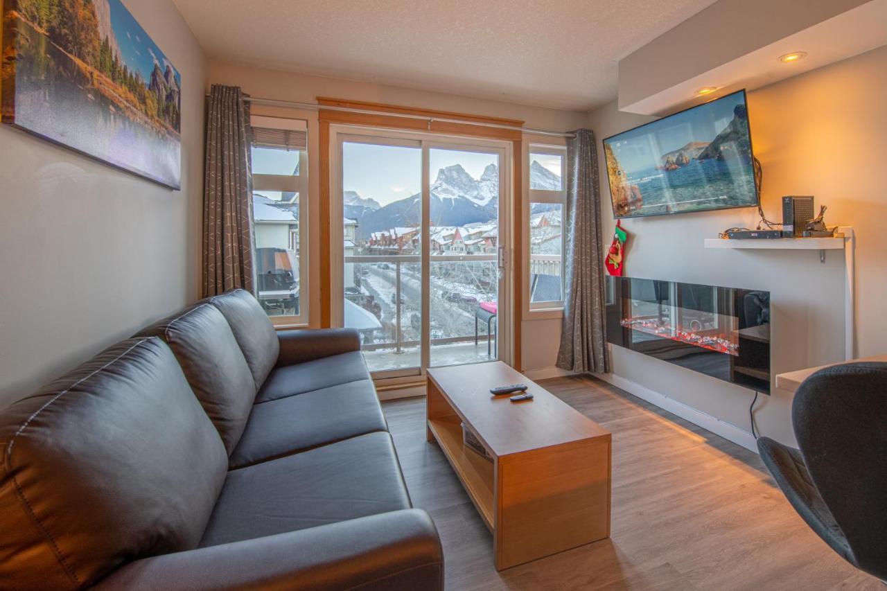 Mountain View 2 Bedroom Condo - WT Top Floor Canmore Esterno foto