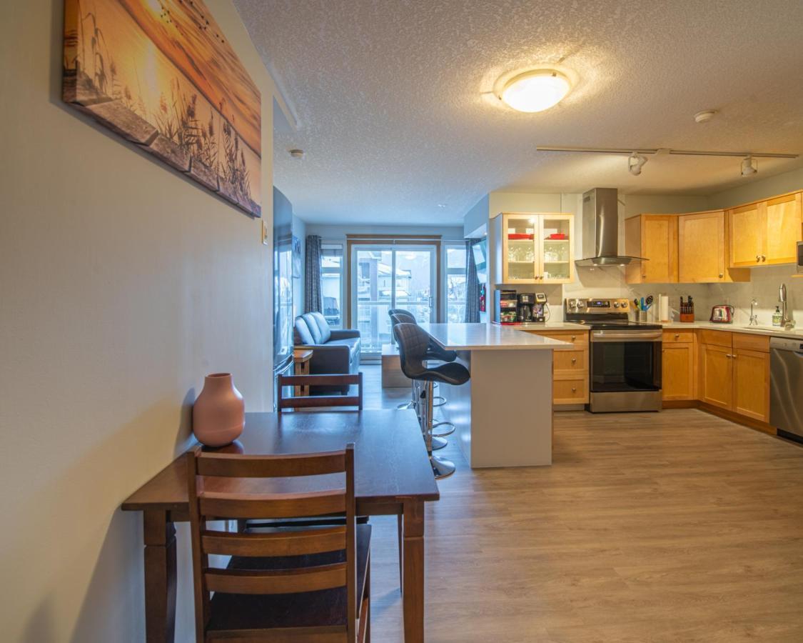 Mountain View 2 Bedroom Condo - WT Top Floor Canmore Esterno foto